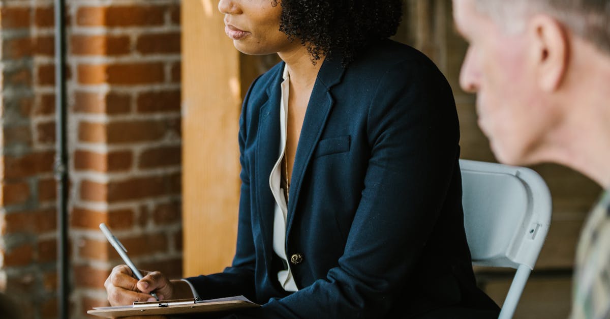 What are the 4 stages of group therapy?